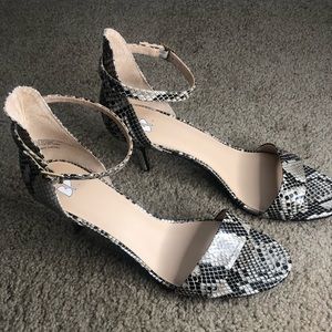 Size 12 Women Faux Snake Print Pattern Nordstrom BP Sandal Heels